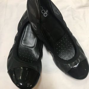 Beautiful black flats